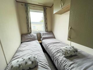 CaravanSleeps6-HotTub-Garden-WaterWonderland - Lincoln - 7