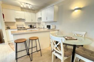 Osborne House - one bedroom ground floor apartment with parking - Southampton - 4