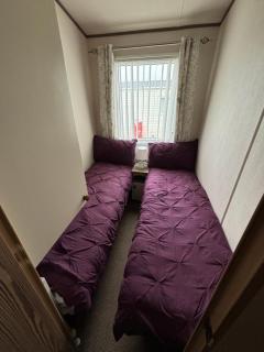 The Retreat 34, Central Heating, Pet friendly, WiFi - Golden Palm Resort - Meadow Lakes Caravan & Lodge Hire - Chapel Saint Leonards - 2