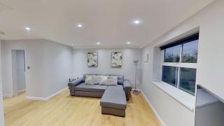 Grand 2 bed Apartment - Belvedere - 0