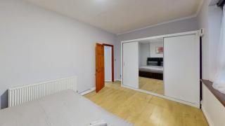 Grand 2 bed Apartment - Belvedere - 4