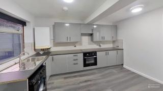 Grand 2 bed Apartment - Belvedere - 1