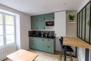 Appartement contemporain rénové à Paris 14ème - 0