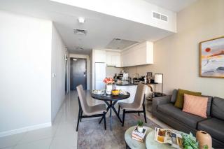 Frank Porter - DAMAC Tower 108 - 1BR - Dubai - 1