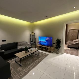 Self-Entry Apartment in Almasif Living Room and Bedroom - Riad - 8