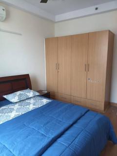Ashi's golf view apartment - Greater Noida - 9