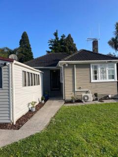 Watts, A Cosy Escape - Hamilton - 3
