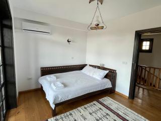 Large Cosy House by a Forest - Treehouse, BBQ, Fireplace & Mountain - Sopot - 6