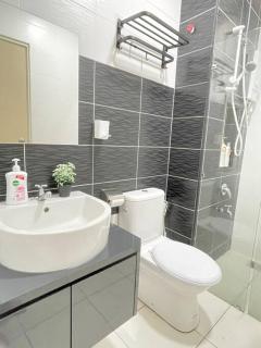 1min to Paradigm Mall 2to 5pax Platino MujiStyle - Johor Bahru - 6