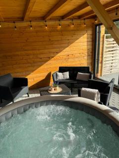 Domki Nad Stawami z Jacuzzi i Sauną 2 - Wolibórz - 4