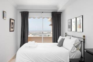 2 Bed apartment in Magna Marbella with sea views - Marbella - 2