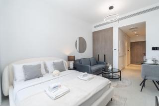 TOP Location and Work and Chill near Miracle Garden - Dubai - 3