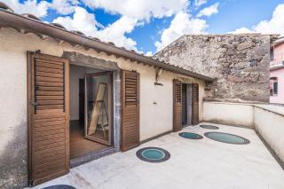 Historic House in Seneghe , A Refuge of Peace between History and the Sea - 0