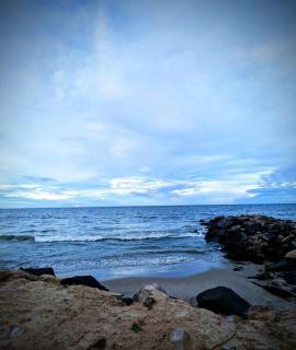 Comet Entire 1BHK Walkable to Beach with Car Parking - 2