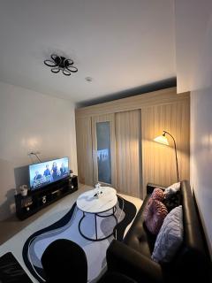 Minimalist 1BR Shore Residences - Manila - 1