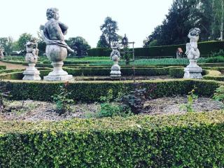 Romantic cottage in garden of Château de La Motte-Feuilly - - 2