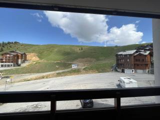 Plagne Soleil: Appartement 2 pièces avec balcon, accès direct pistes, centre proche commerces - FR-1-351-14 - Plagne Villages - 1