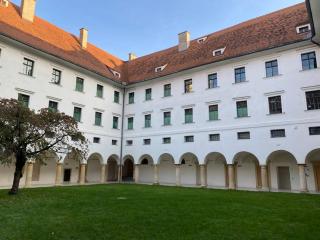 Living (82 m²) in the heart of Graz - Graz - 5