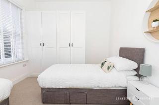Longfleet Landings by Grandeur Property - Poole - 5