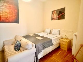 Synagogue Loft 3BR Free Parking - Budapest - 0