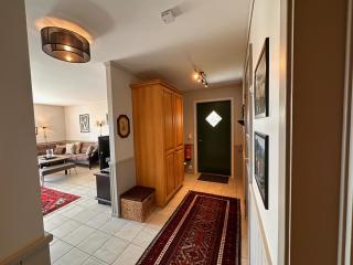 Cozy 3 Bedroom, Terrace, Pets Welcome - 6