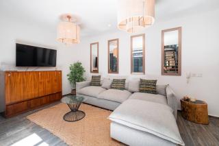 Vacation Villa Private Rooftop Pool Walk 2 Town - 6