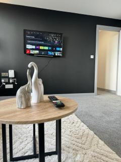 Uts luxury living - Yeadon - 1
