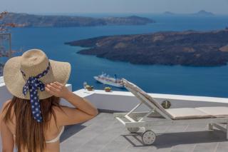 Karpimo Horizon - Caldera View with private hot tub - Firostefani - 0