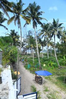 Shoreline Marari Beach Villa at Golden Beach Mararikulam - Mararikulam - 1