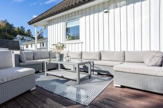 Koselig hus rett ved stranda,nydelig & ferierende! - Grimstad - 3