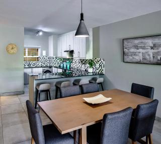Stunning Refurbished Apartment - Only Families - 4