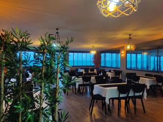 The Elysian Resort Hotel & Restaurant - Bar - 8