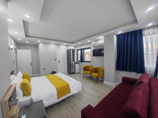 The Elysian Resort Hotel & Restaurant - Bar - 6