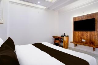 Townhouse HOTEL GRAND EMPORIO BY SBG NEAR VAISHALI METRO STATION - Ghaziabad - 6