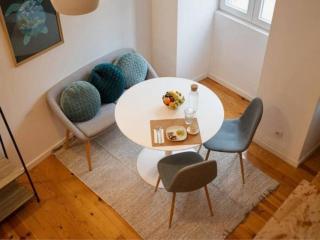 Vita Portucale ! Santos Loft Mezzanine - Lisbon - 9