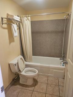 Luxury Inn & Suites and RV - Nacogdoches - 3