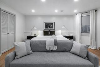 Spacious Riverfront Suite - Close to Downtown - Cleveland - 1