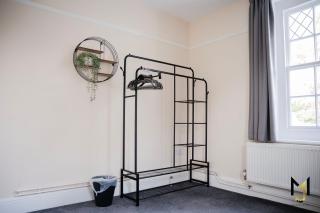 Spacious 10 Bed Contractor Pad - 4