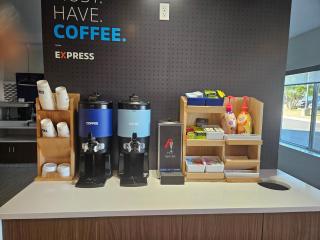 Holiday Inn Express and Suites Chicago West - St Charles by IHG - Saint Charles - 1
