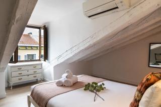 Fuencarral II - Attic-Style Apartment in Central Madrid - 4