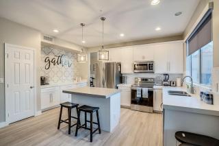 Your Next Home Away from Home - Scottsdale - 3