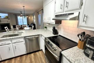 Lake Park Paradise 2-Story Condo - Lake Park - 3