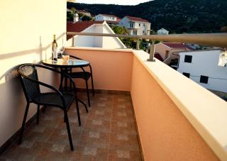 Apartments Majić - Vinišće - 6