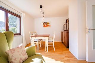 Charmante Wohnung -Altes Kino- 2SZ-2Bad-Terrasse-Netflix - Baden-Baden - 2