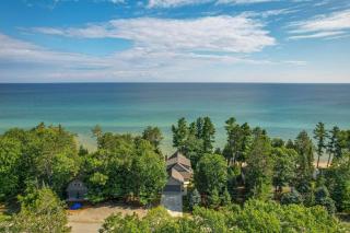 Waterfront Lake Huron Getaway with Private Beach! - 0