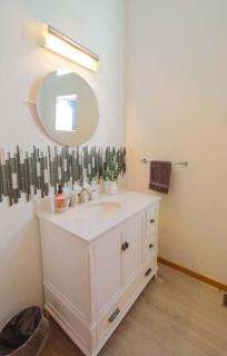 Starlake Villa Waterfront - 9