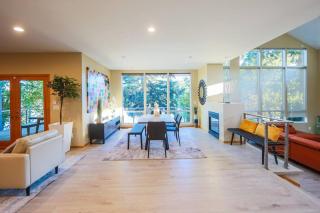 Starlake Villa Waterfront - 8