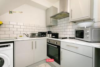 Last-Minute Specials l 2 Bedroom Modern Apartment for 6 Guests in City Centre with Free Parking by Oak Stays Short Lets & Serviced Accommodatins - Leicester - 3