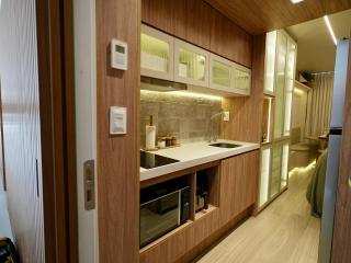 Setai Yacht Premium #307 by AcalMar Flats - 8