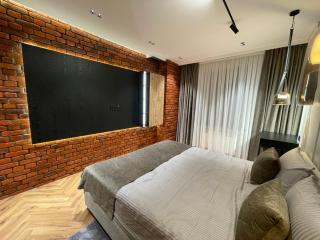 Comfort House - - 4